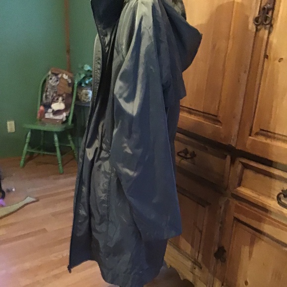 Hooded Raincoat Windbreaker Size 16-18 - Picture 5 of 10